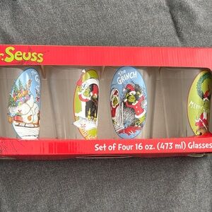 Dr. Seuss Grinch Festive Glass Set